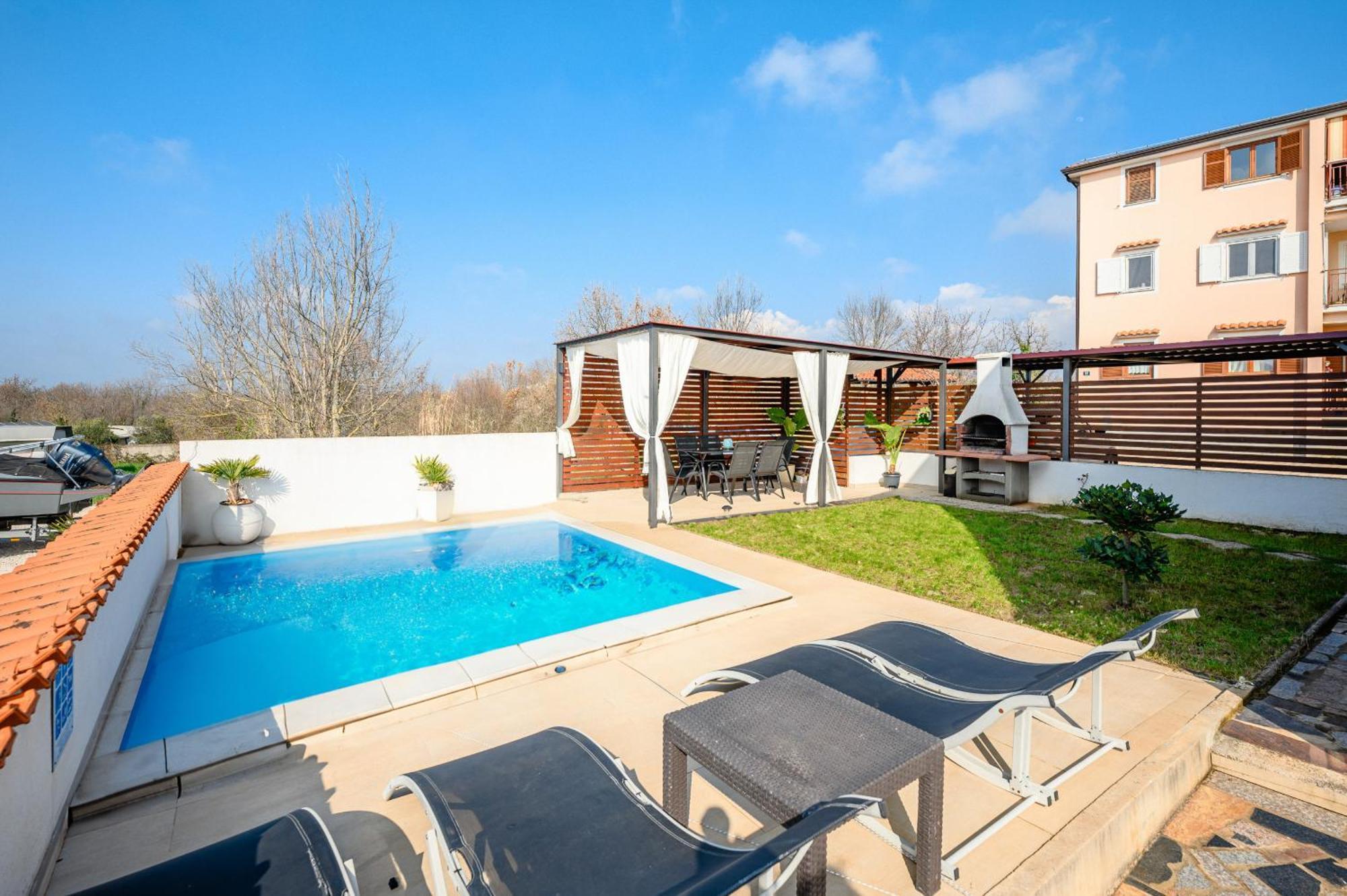 Charming Rose 1&2 With Pool * Poreč